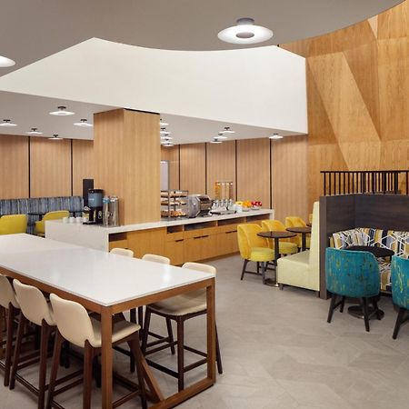 Home2 Suites By Hilton New York Times Square Экстерьер фото