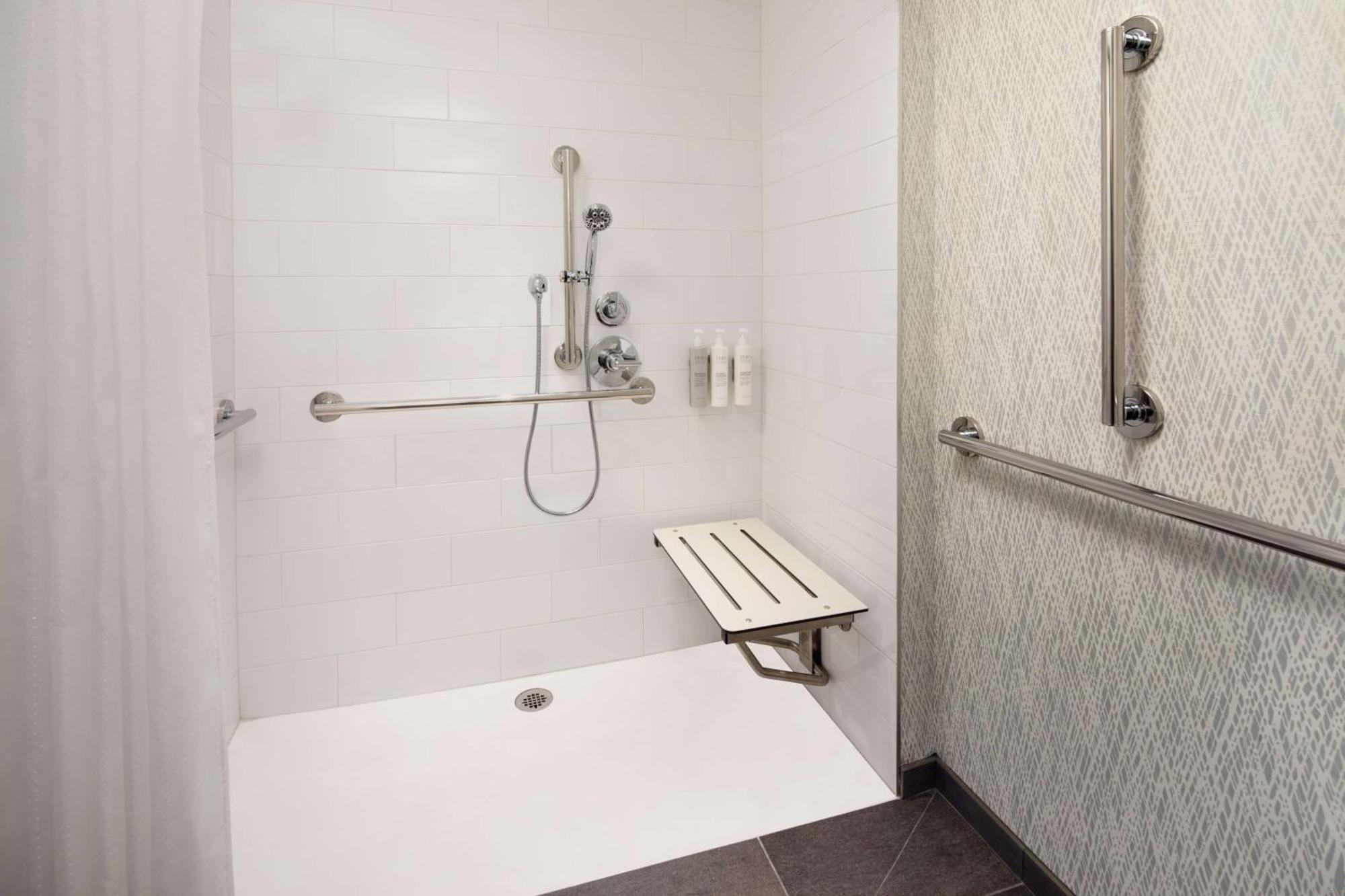 Home2 Suites By Hilton New York Times Square Экстерьер фото