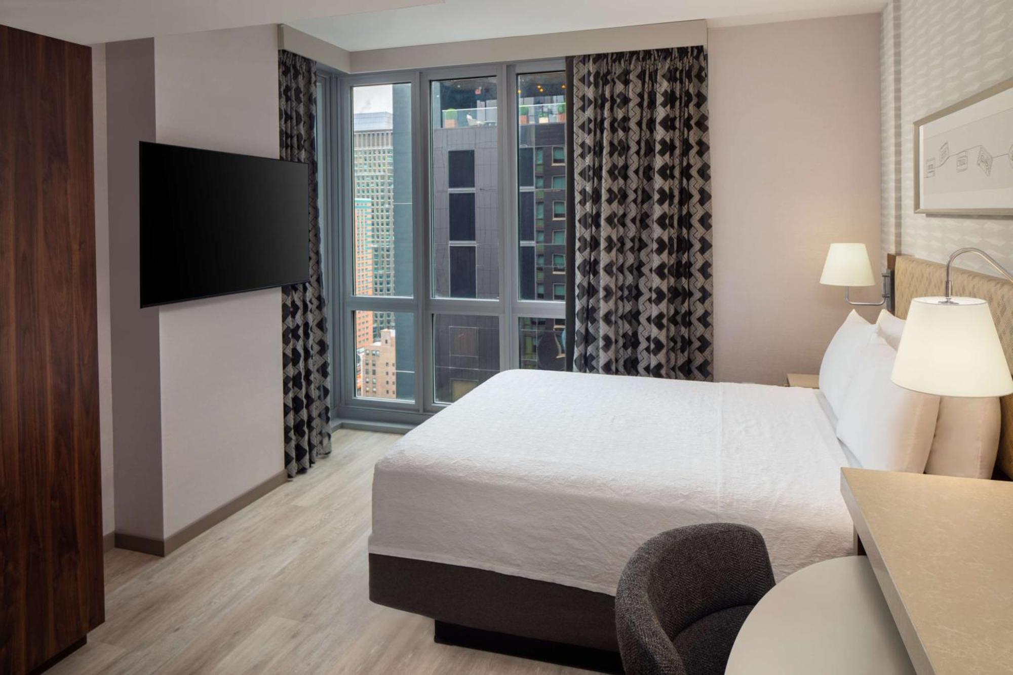 Home2 Suites By Hilton New York Times Square Экстерьер фото