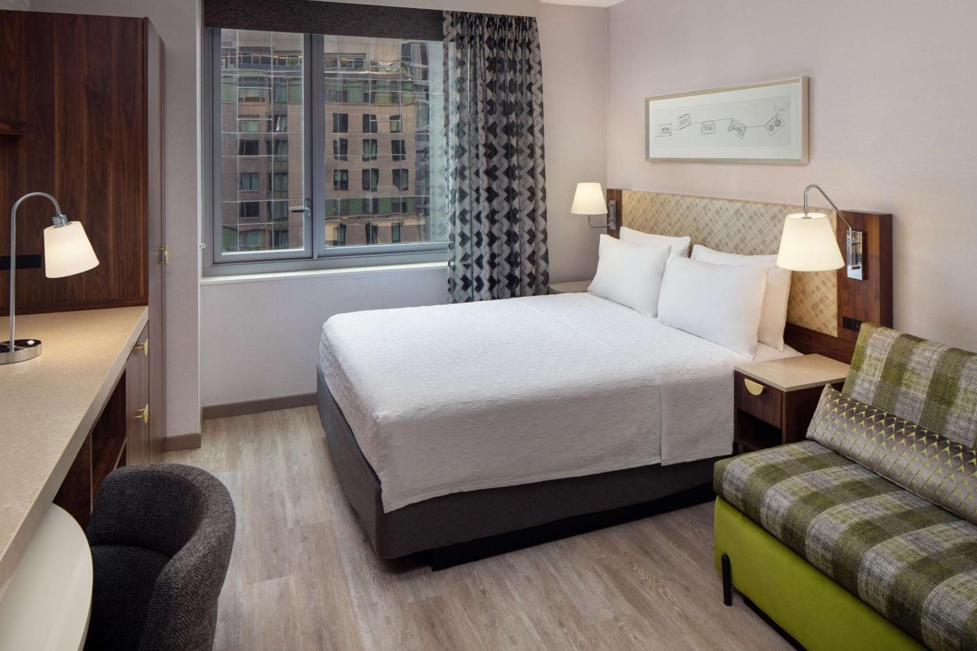 Home2 Suites By Hilton New York Times Square Экстерьер фото