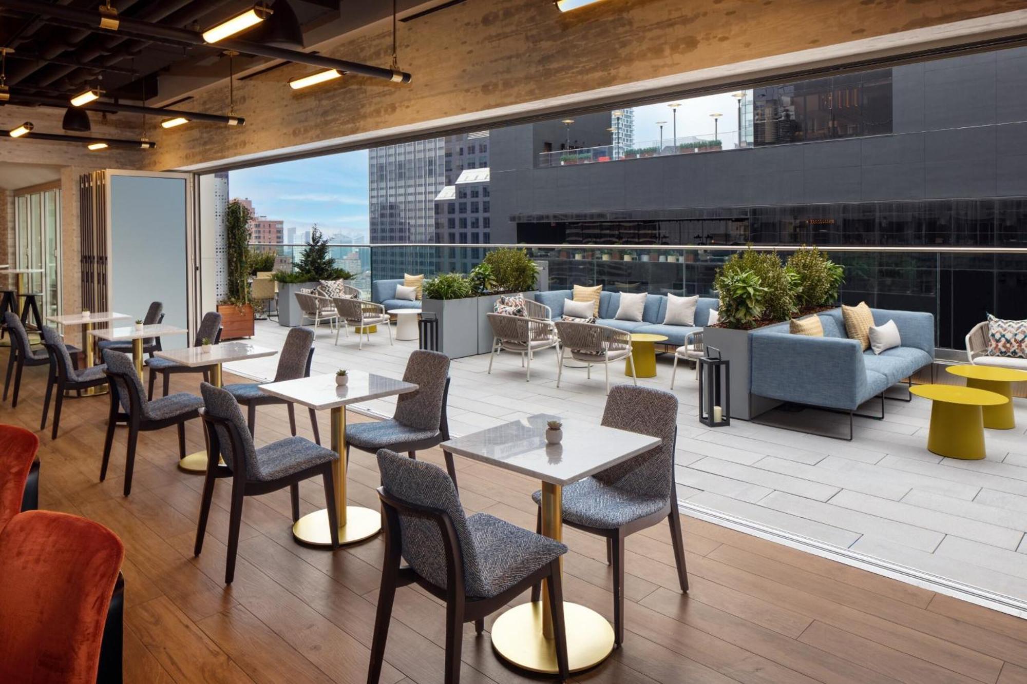 Home2 Suites By Hilton New York Times Square Экстерьер фото